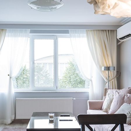 Luxury City Centre Apartment Bucarest Extérieur photo