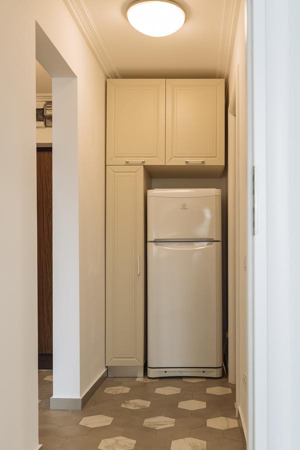 Luxury City Centre Apartment Bucarest Extérieur photo