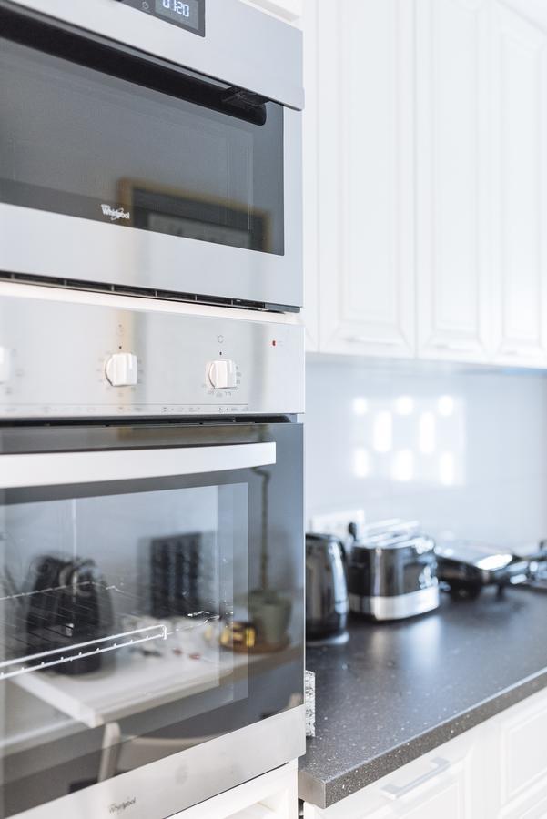 Luxury City Centre Apartment Bucarest Extérieur photo