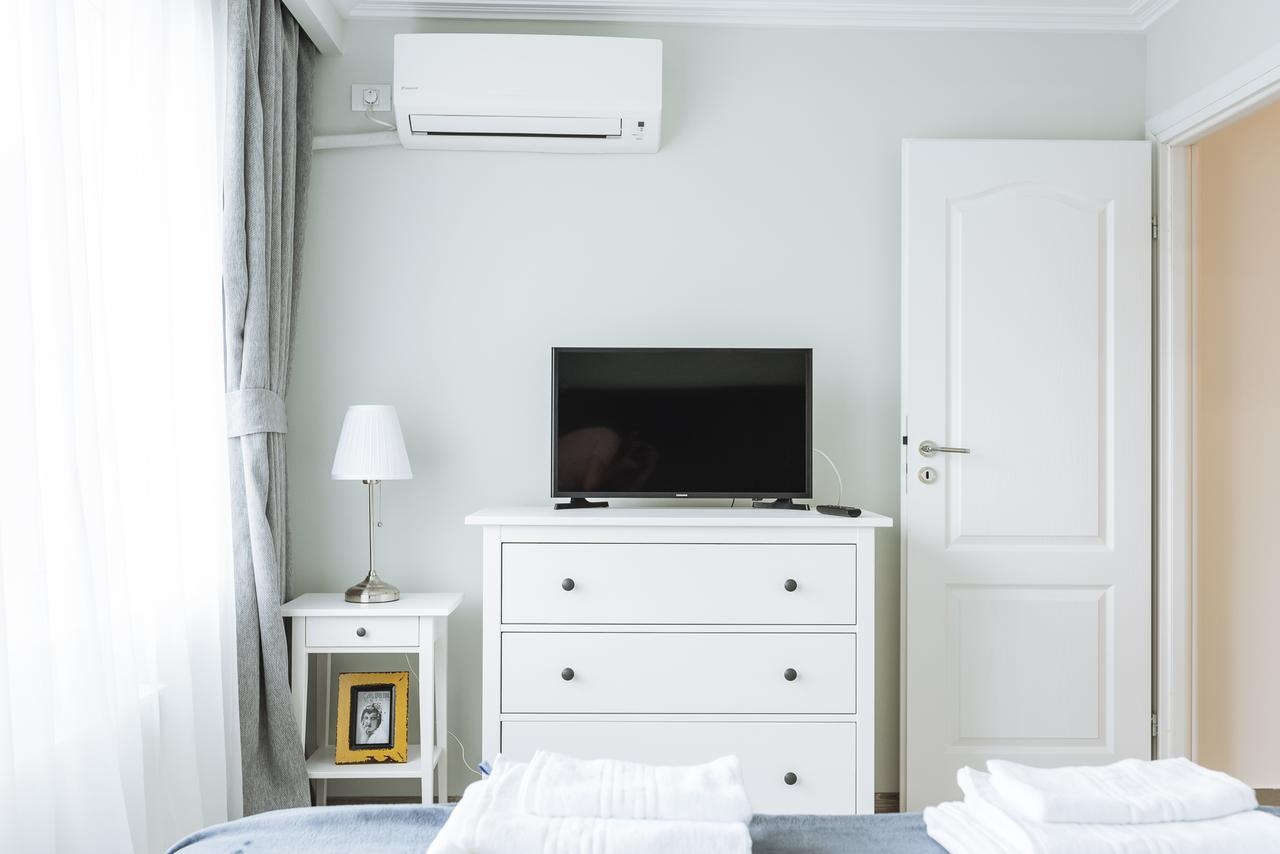 Luxury City Centre Apartment Bucarest Extérieur photo