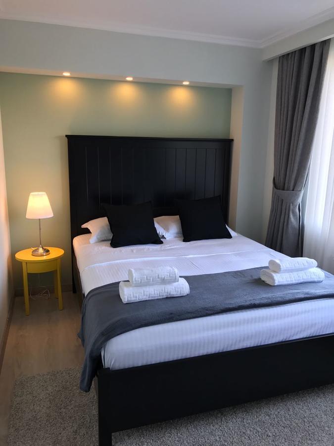 Luxury City Centre Apartment Bucarest Extérieur photo