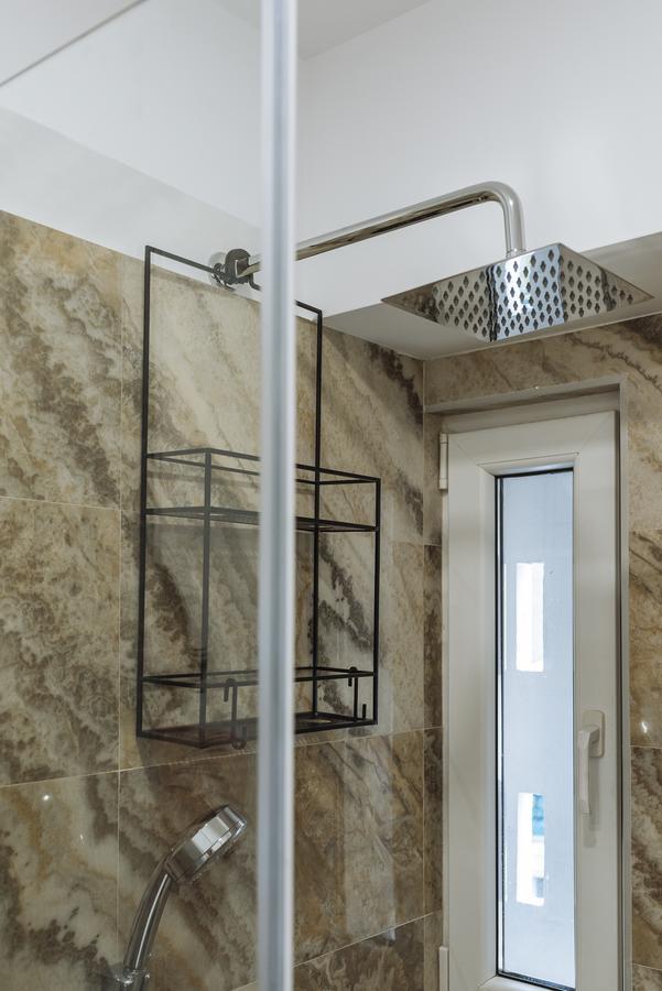 Luxury City Centre Apartment Bucarest Extérieur photo